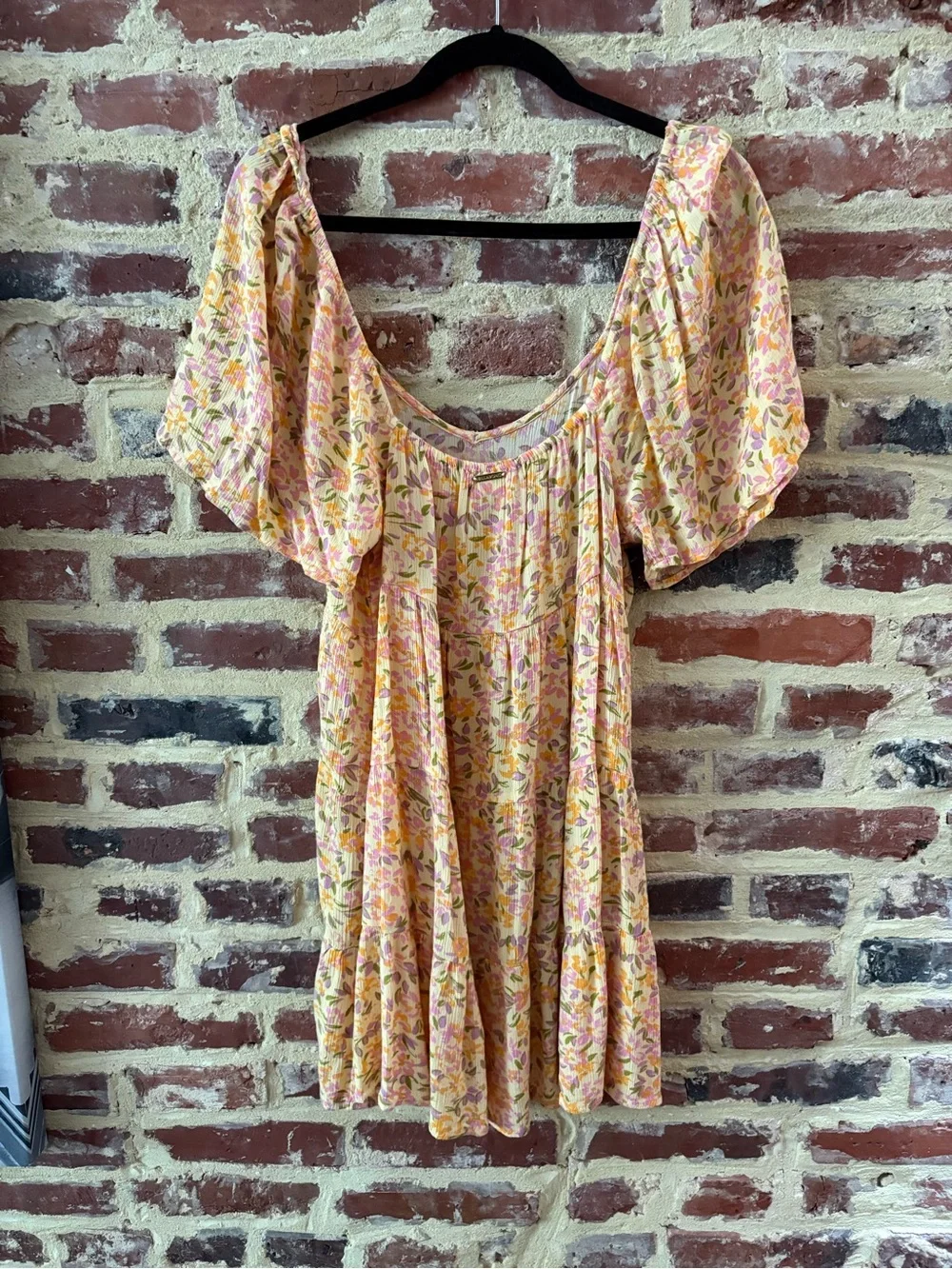 Billabong Cream Floral Scoop-Neck Dress with Pink and Orange Accents - Picture 2 of 4
